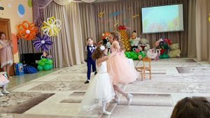 Выступление# ВЫПУСКНОЙ#про Толика песня