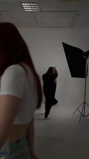 Будни Фотошколы, снимаем портрет, ученики тренируются смотреть онлайн