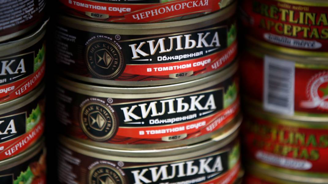 Одни головы и хвосты: как выбрать хорошую кильку в томатном соусе