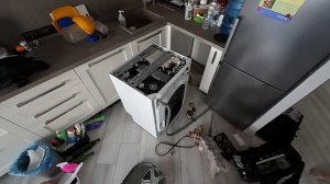 Стирально-сушильная машина Electrolux | стук во время стирк