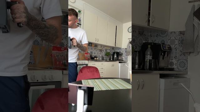 Всем хеллоу👋 Мать на связи😉 смотреть онлайн