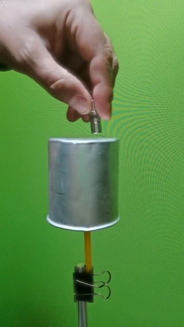 Алюминиевый стаканчик и постоянный магнит #экспериме? смотреть онлайн