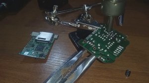 Продолжаем выпаивать радиодетали паяльным феном