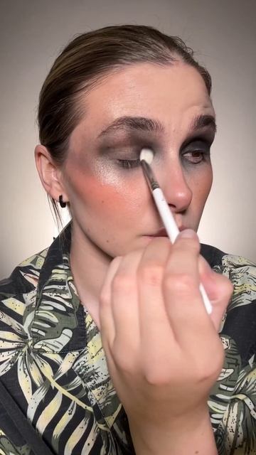 спрей для волос на ЛИЦО #бьюти #макияждлясебя #космети? смотреть онлайн