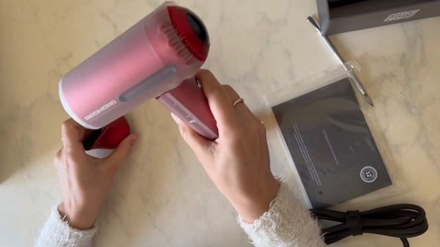 Распаковка — Профессиональный фен Redmond HD1700 смотреть онлайн