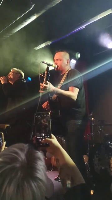 Андрей ГрейЧайник (ДМЦ) - А на улице мороз... смотреть онлайн