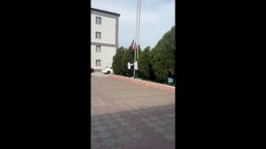 Церемония поднятия государственных флагов РФ и РД