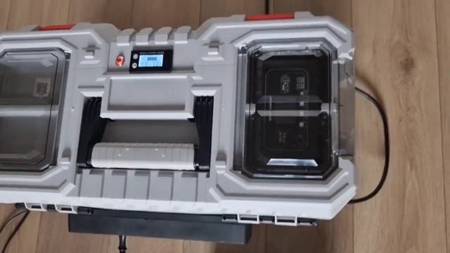 Подключаем фен к зарядной станции. смотреть онлайн