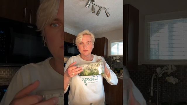 Кормлю американця раз у місяць😁 Готовлю вечерю ✅ Наш смотреть онлайн