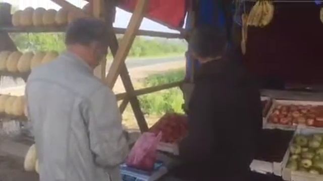 Банан надо?