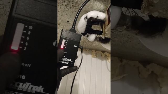 Ультразвуковой детектор утечки фреона AccuTrak. смотреть онлайн