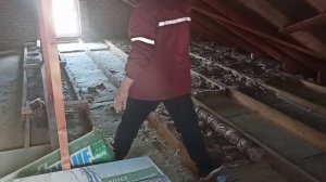 Утепляю потолок в доме с холодной крышей. А стоит его утеплять слишком хорошо_