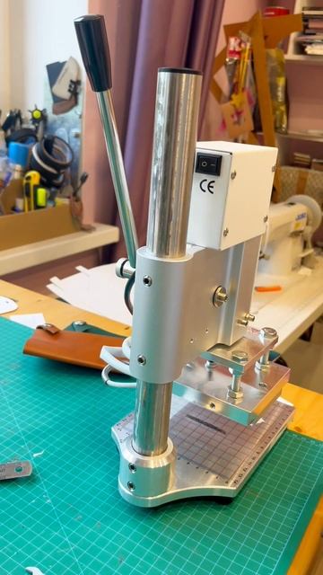 Чехол на паспорт-пожалуй лучшая замена обложке 😉 смотреть онлайн