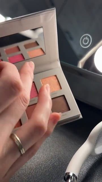 Какие-то оттенки можно использовать как хайлайтер 💕? смотреть онлайн