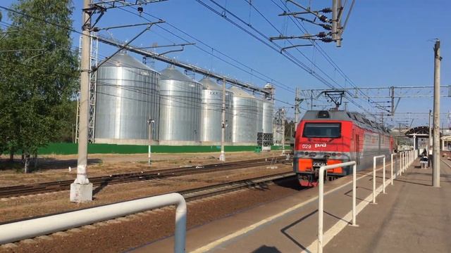 Электровоз 2ЭС4К-029 без вагонов смотреть онлайн