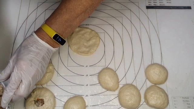 Беляши и пирожки с капустой и  с картофелем. Дрожжевое