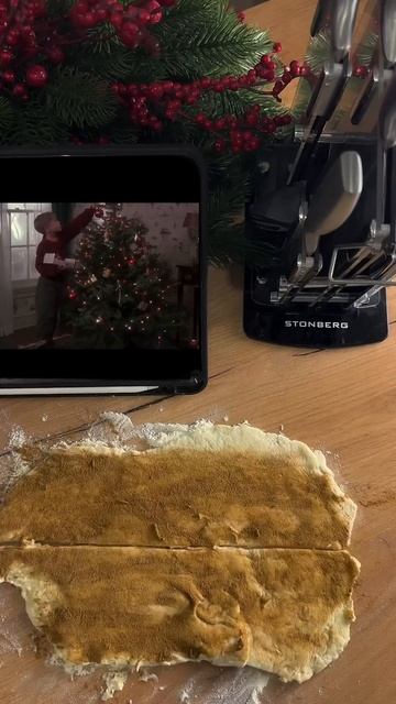 ГОТОВИМ СИННАБОН В МИКРОВОЛНОВКЕ ЗА 3 МИНУТЫ 😱 смотреть онлайн