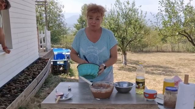 Шоколадов кекс с карамел и без миксер! смотреть онлайн