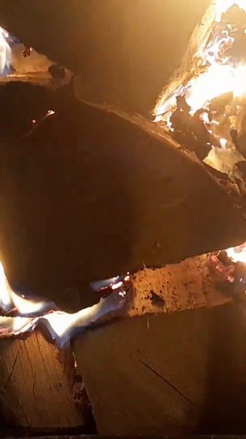 видео для расслабления. почувствуй себя у камина под у смотреть онлайн