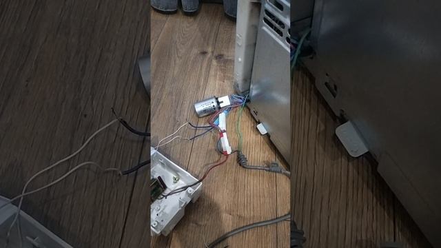 Ремонт холодильника Samsung после высокого напряжения. смотреть онлайн