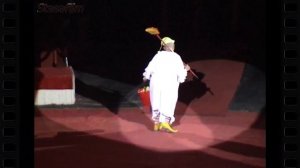 Цирк, выходная клоуна - Уборка