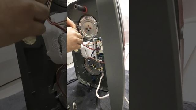 Ariston Velis. Подготовка перед прочисткой от накипи. Профил смотреть онлайн