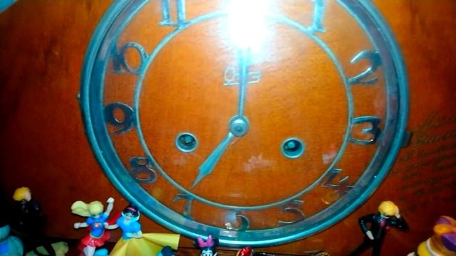 Бой механических каминных настольных часов ОЧЗ 1960 Год смотреть онлайн