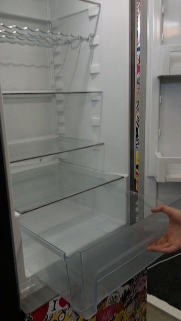 😱Холодильник в наліпках? Так! це Liebherr смотреть онлайн