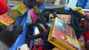 СВАЛКА В США Вместе Ищем Клад в Секонд Хенд на Вес #goodwil