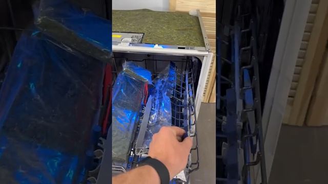 ПОСУДОМИЙНА МАШИНА SIEMENS SN85Z801BE смотреть онлайн