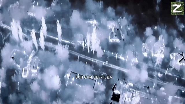 Бойцам РФ закинули взрывчатку , но они чудом успели отойти .