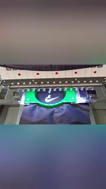 Бренд в помощь #машиннаявышивка #дырка #швейная смотреть онлайн