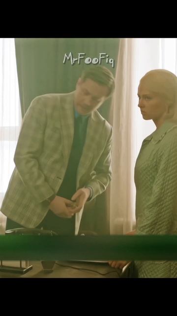 Жена КГБшника угрожает необычной девушке 🤯 | Другие (2018) смотреть онлайн