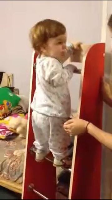 Софии 1 год и 3 месяца! смотреть онлайн