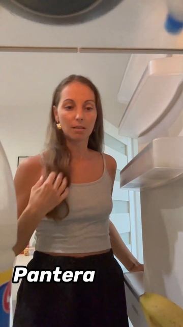 УТЮГ, ФЕН, МУСОРКА В ХОЛОДИЛЬНИКЕ😳 #funny #tiktokvideo #тикток смотреть онлайн