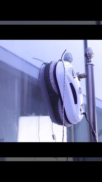 Робот для мытья окон #shorts смотреть онлайн