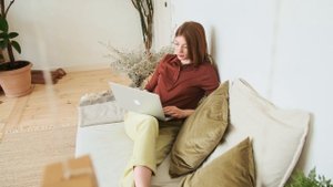 4360095-uhd_3840_2160_25fps