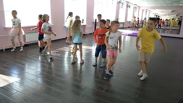 Хип-хоп с Андреем. День первый смотреть онлайн