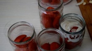 ПОМИДОРЫ ДОЛЬКАМИ С ЛУКОМ. Помидоры на зиму «Пальчики оближешь».