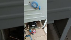 г.Ангарск ремонт холодильной витрины, утечка фреона п?