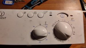 Панель стиральной машины INDESIT WI82 ошибка F03 при режиме с