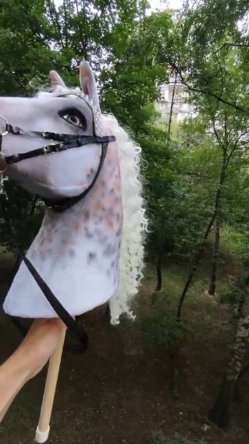 Хоббихорс реалистичный, вес 500гр, уши подвижные, можно смотреть онлайн