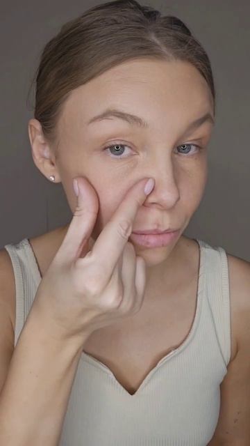 Самомассаж зоны под глазами. #массажлица #молодость #о? смотреть онлайн