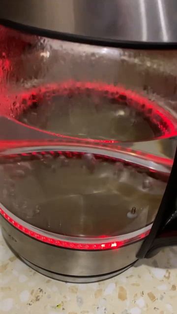 Если закипает вода в чайнике! Life hack смотреть онлайн