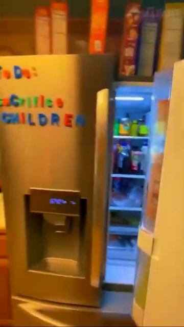 Хочу такой холодильник 😂😅 #shorts смотреть онлайн
