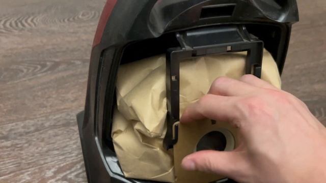 Как Поменять Мешок для Сбора Пыли в Пылесосе / Заменит? смотреть онлайн