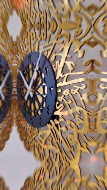 Настенные часы с сурой Аль-Ихлас. смотреть онлайн