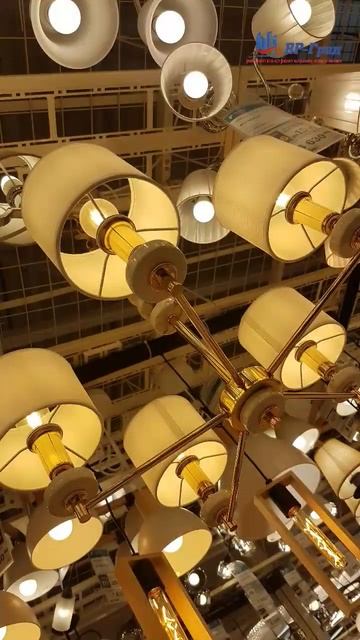 Еще немного света в пасмурном октябре💡 Выбрать подхо смотреть онлайн