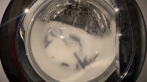 Почти полный бак пены в стиральной машине lg