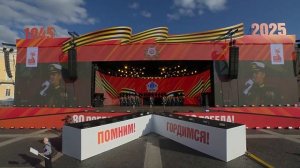 Нам нужна одна Победа, солистки - Екатерина Можарова, Светлана Кривенко, Кристина Жордания